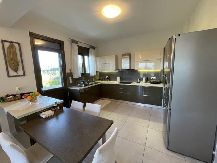 Image No.3-Villa / Détaché de 4 chambres à vendre à Adele