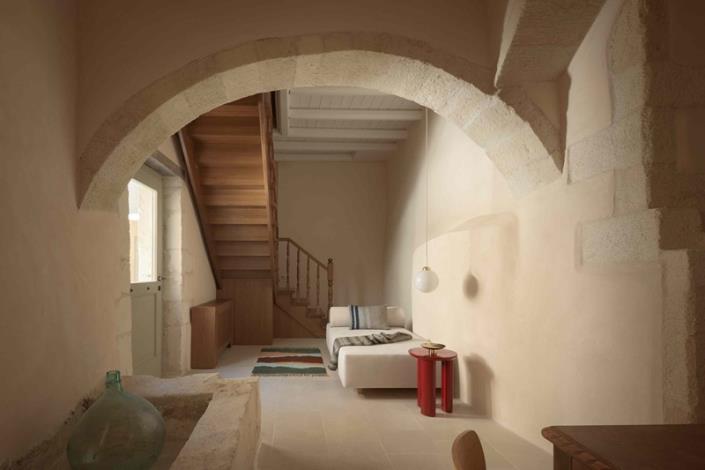 Image No.4-3 Bed Commercial for sale