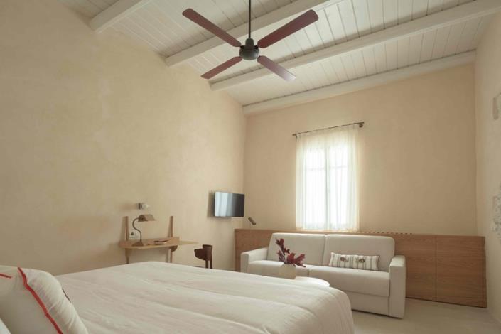 Image No.7-3 Bed Commercial for sale