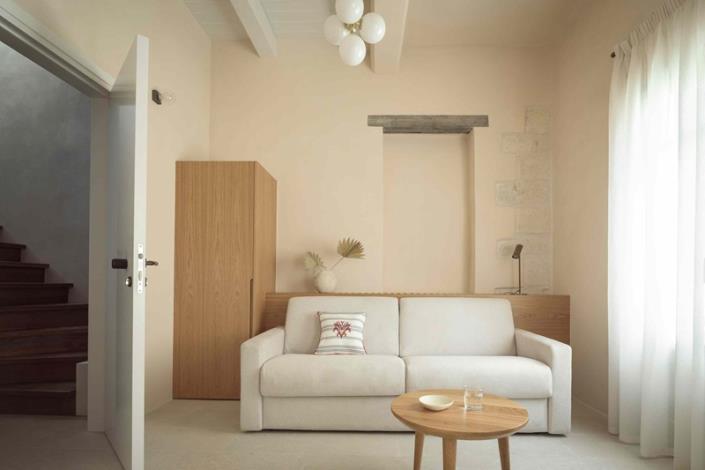 Image No.10-3 Bed Commercial for sale