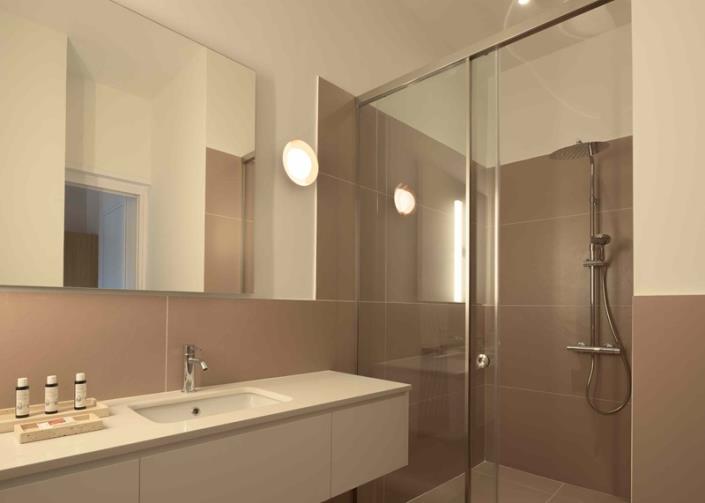 Image No.14-3 Bed Commercial for sale