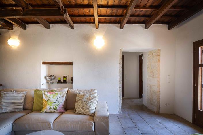 Image No.12-4 Bed Village House for sale