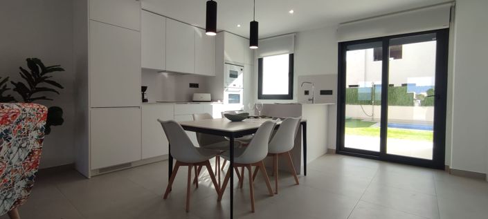 Image No.2-3 Bed Villa for sale