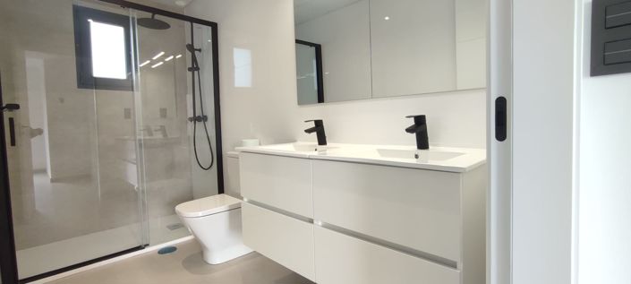 Image No.7-3 Bed Villa for sale