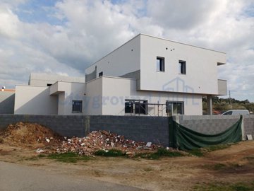 id82898201-0000-0500-0000-000014996b4c