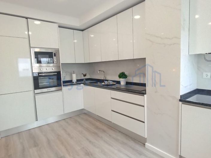 Image No.9-3 Bed Apartment for sale