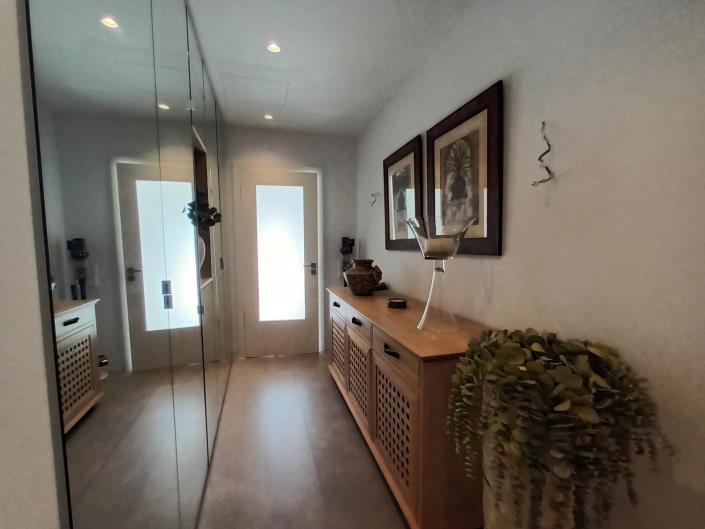 Image No.12-8 Bed House/Villa for sale