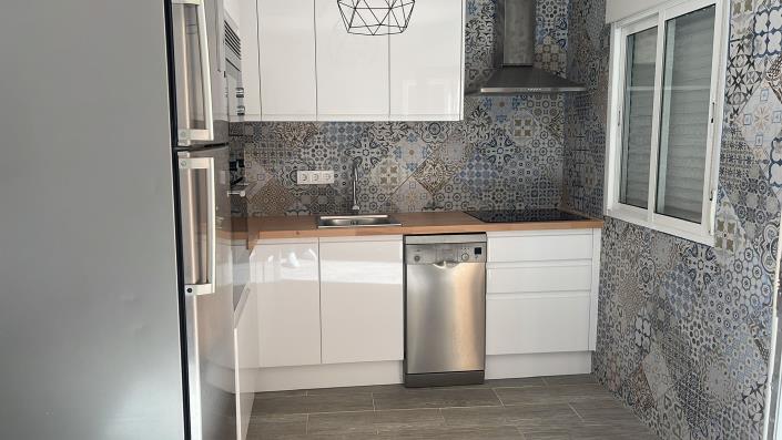 Image No.4-5 Bed Townhouse for sale