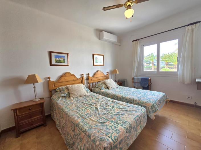 Image No.10-4 Bed Villa / Detached for sale