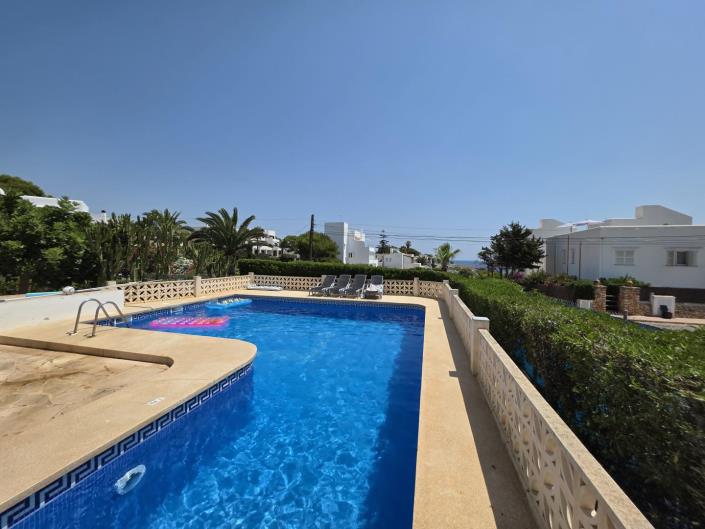 Image No.2-7 Bed Chalet for sale