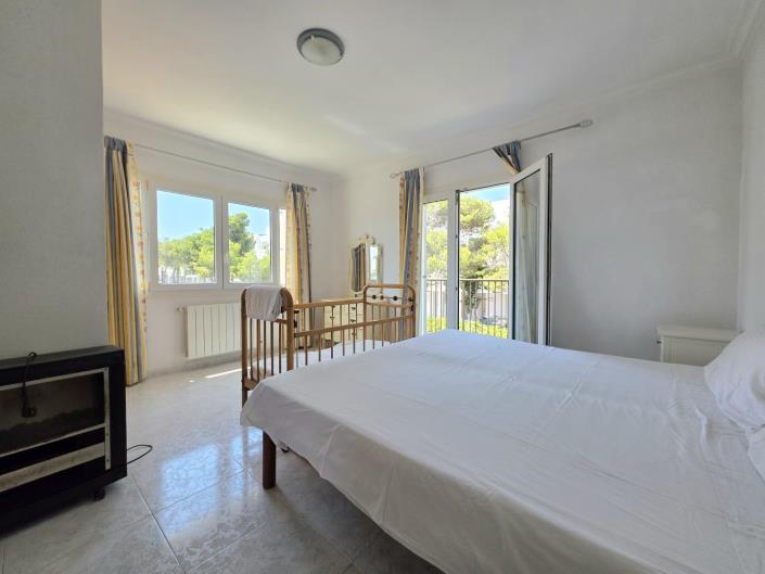 Image No.13-7 Bed Chalet for sale