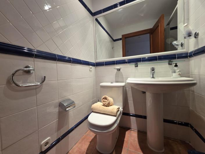 Image No.20-2 Bed Apartment for sale