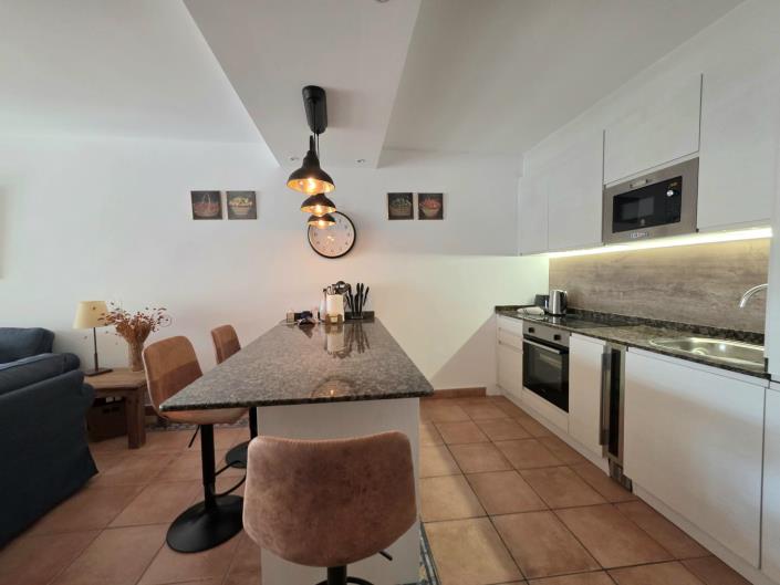 Image No.12-2 Bed Apartment for sale