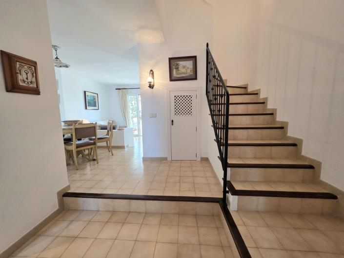 Image No.18-3 Bed Apartment for sale