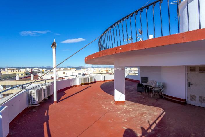 Image No.21-3 Bed Apartment for sale