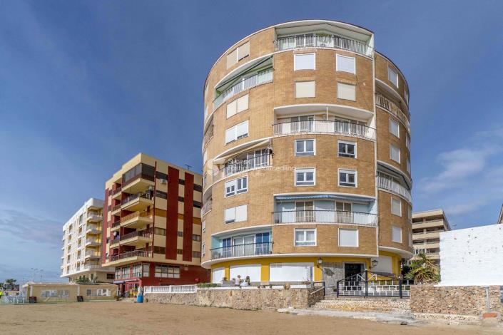 Image No.24-3 Bed Apartment for sale