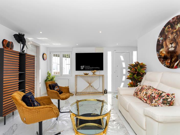 Image No.19-3 Bed House for sale