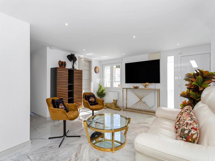 Image No.20-3 Bed House for sale