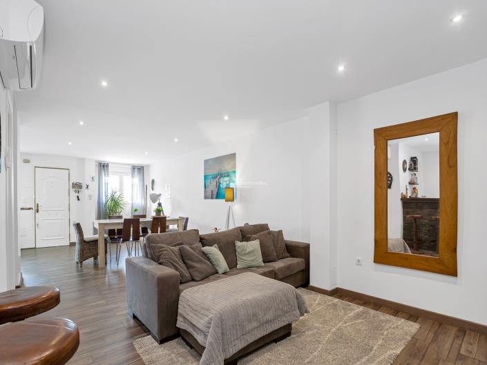 Image No.16-4 Bed Townhouse for sale