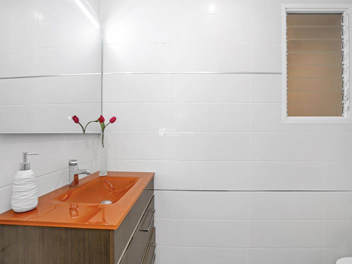 Image No.17-4 Bed Townhouse for sale