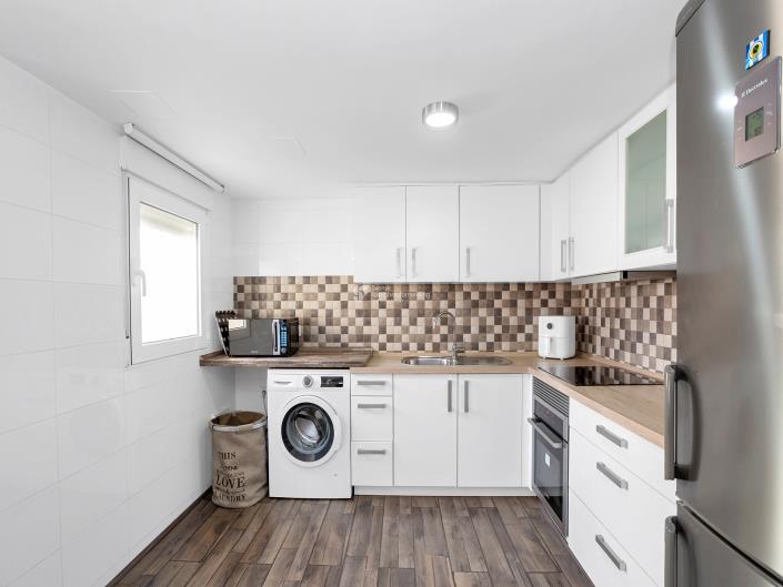 Image No.30-4 Bed Townhouse for sale