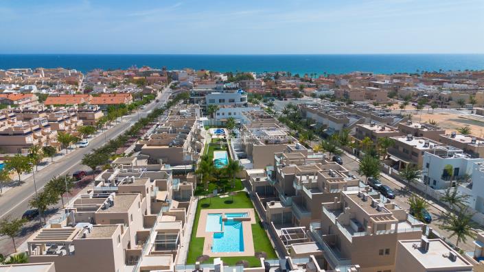 Image No.25-3 Bed Apartment for sale