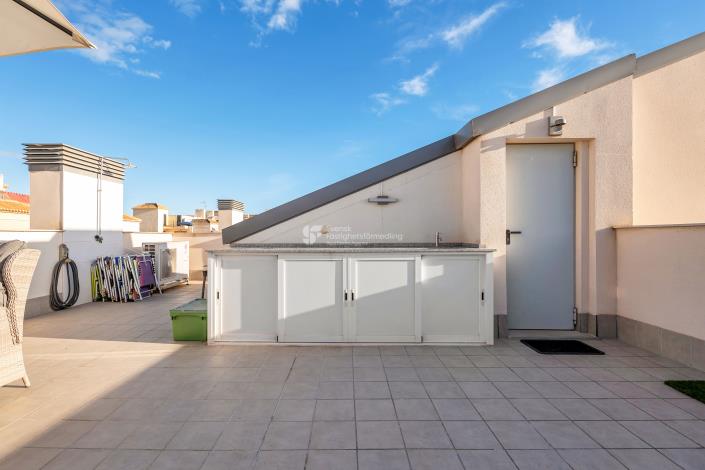 Image No.17-2 Bed Apartment for sale