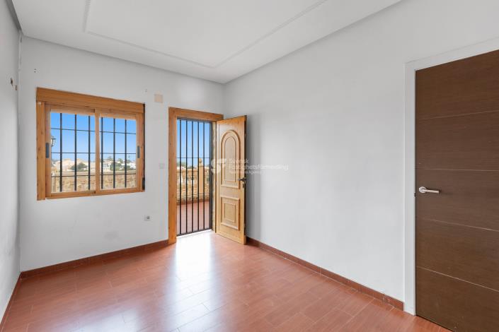 Image No.16-5 Bed Villa for sale