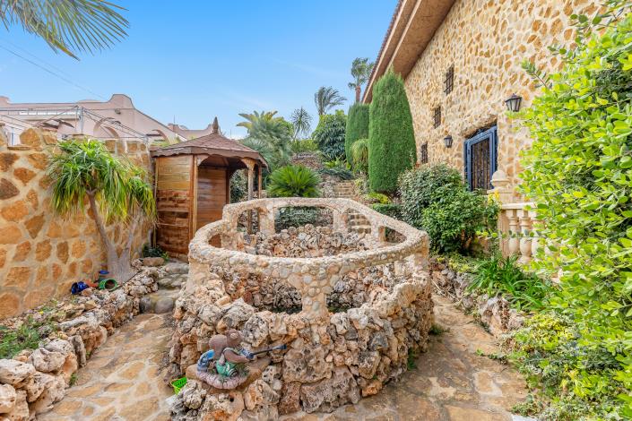 Image No.35-5 Bed Villa for sale