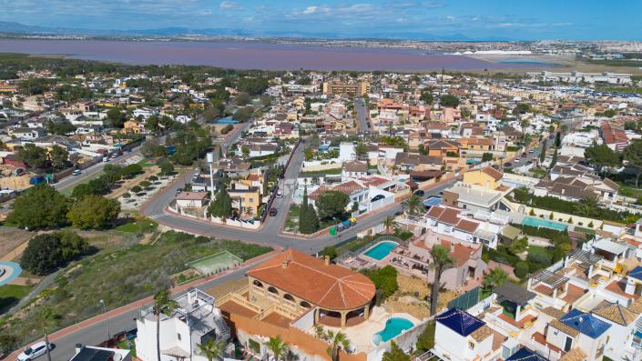 Image No.40-5 Bed Villa for sale