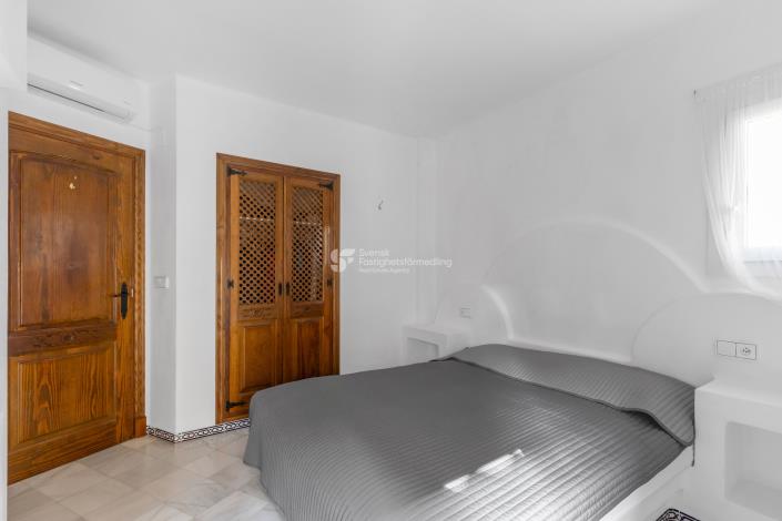 Image No.15-2 Bed Apartment for sale