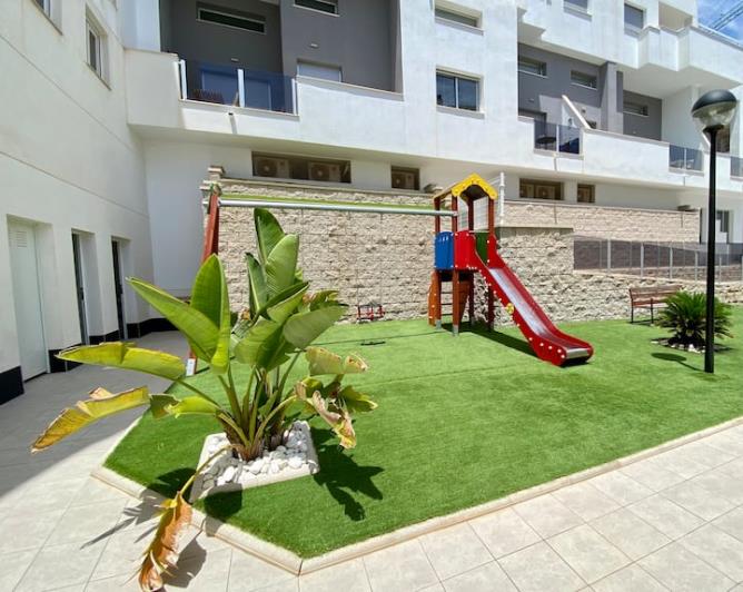 Image No.3-Appartement de 2 chambres à vendre à Villamartin