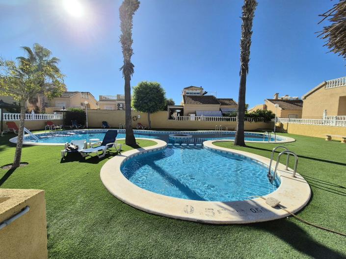 Image No.2-Maison / Villa de 3 chambres à vendre à Orihuela Costa