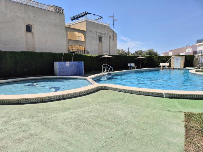 Image No.3-Appartement de 2 chambres à vendre à Torrevieja