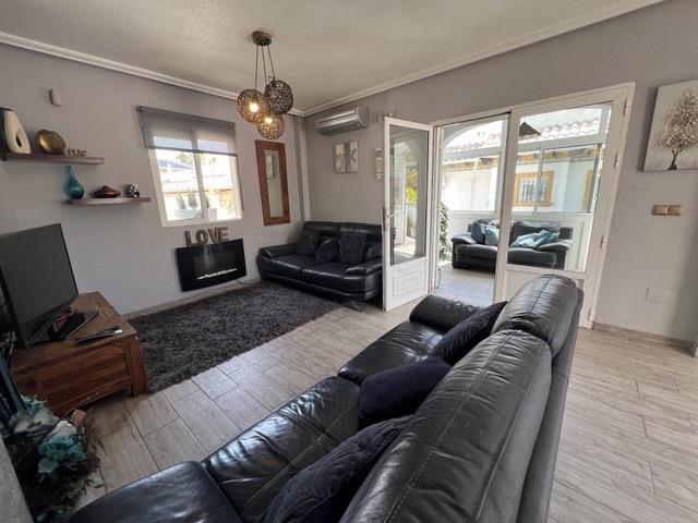 Image No.20-Maison / Villa de 4 chambres à vendre à La Zenia