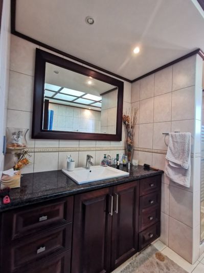 Image No.16-Villa de 4 chambres à vendre à Empa