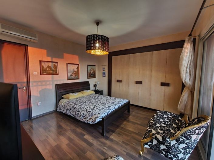 Image No.11-6 Bed Villa for sale