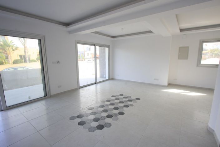 Image No.2-Villa de 5 chambres à vendre à Anavargos