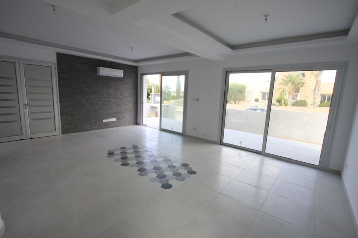 Image No.3-Villa de 5 chambres à vendre à Anavargos