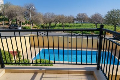 Town House / Maisonette For Sale  in  Kato Paphos - Universal