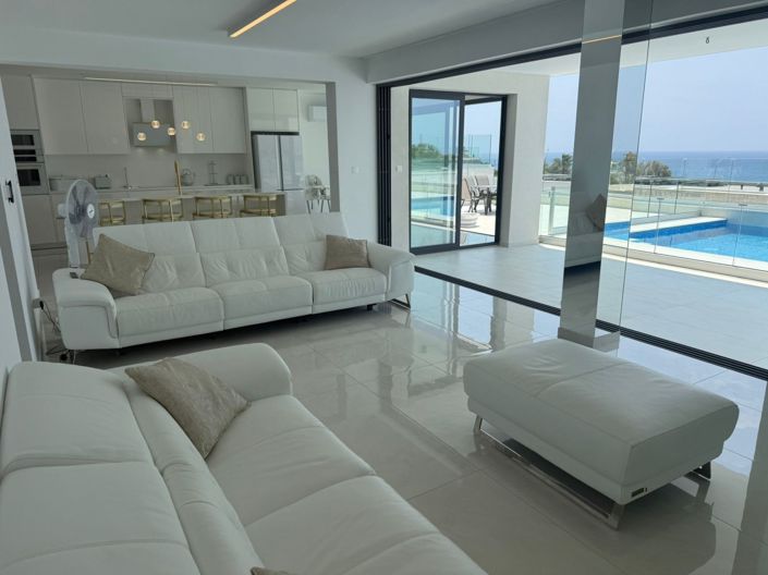 Image No.20-Villa de 4 chambres à vendre à Kissonerga