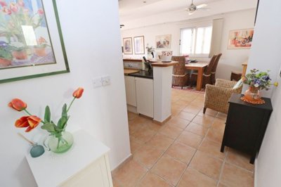 Apartment For Sale  in  Kato Paphos