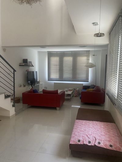 Image No.2-Villa de 4 chambres à vendre à Nicosie