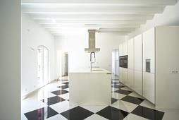 Image No.8-5 Bed Villa for sale