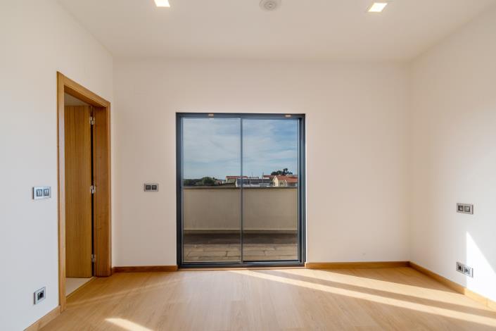 Image No.28-5 Bed House/Villa for sale