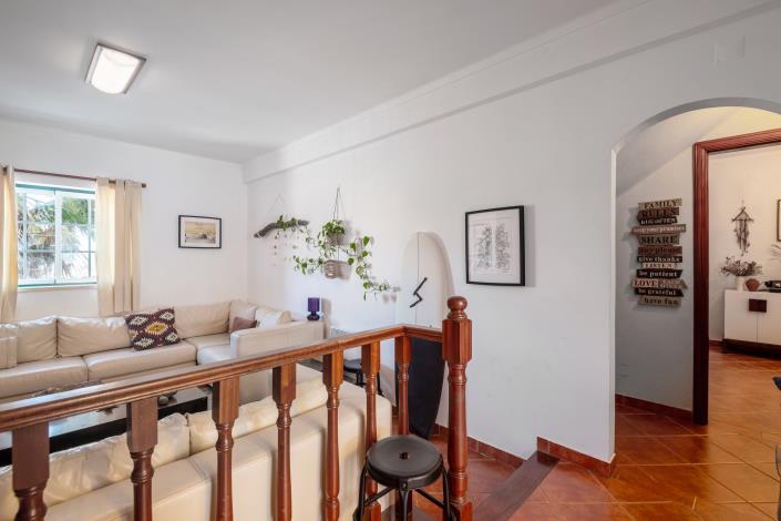 Image No.11-7 Bed Villa for sale