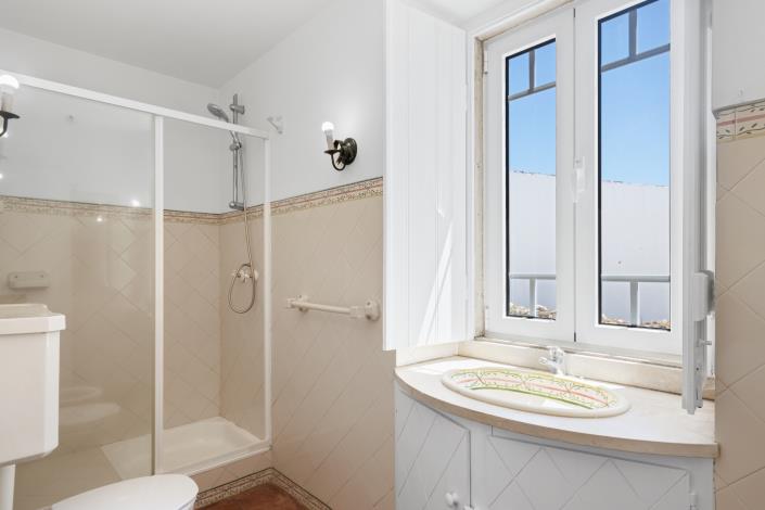 Image No.5-6 Bed Villa for sale