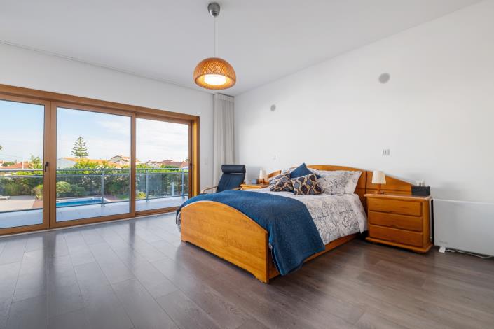 Image No.20-4 Bed Villa / Detached for sale