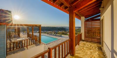 19-View-fom-walkway-Guestrooms--0364-The-Olive-Hill-Edit