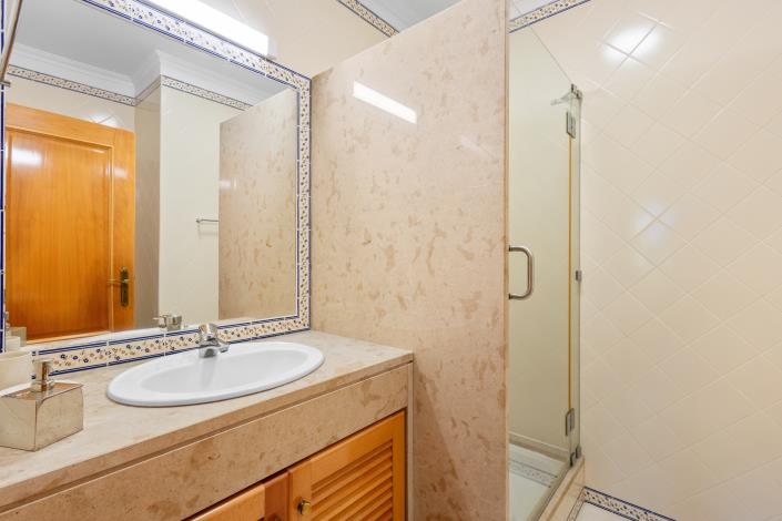 Image No.15-3 Bed Apartment for sale